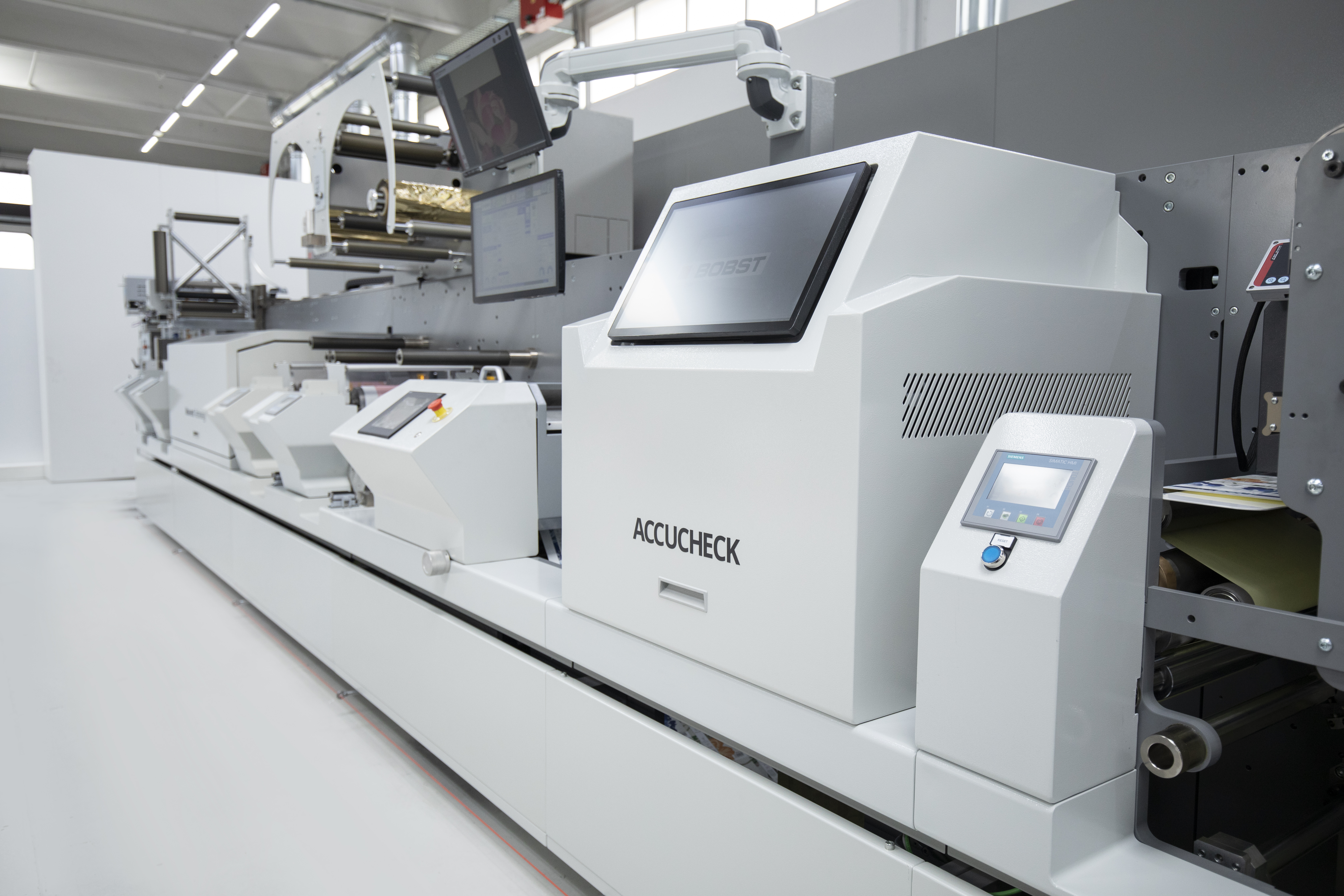 Imageries for brochure DM340 and DM510